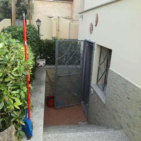 Casa A Mare E Rocce Nyaraló *