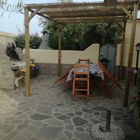 Casa A Mare E Rocce Nyaraló